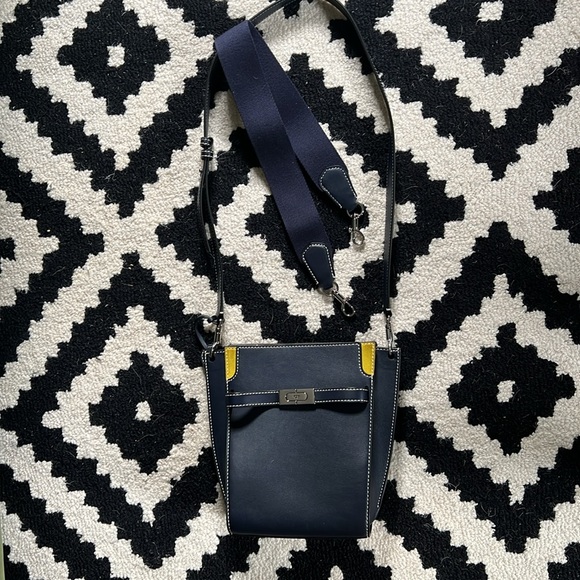 Tory Burch LEE RADZIWILL north/south cross body - Picture 4 of 4